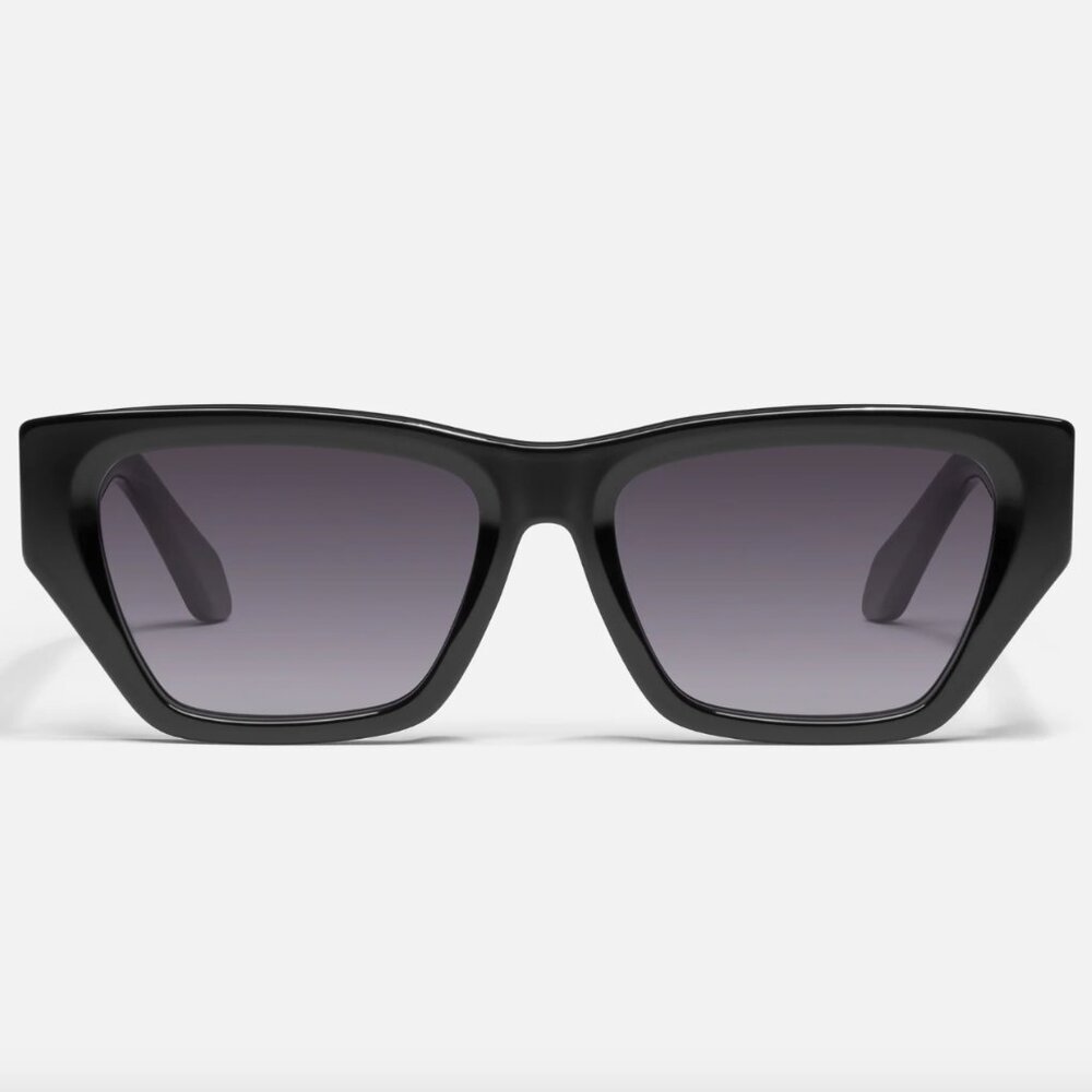 Quay NO APOLOGIES angled square sunglasses - Black - Never Worn!